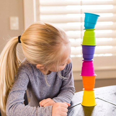 Fat Brain Toys Kubeczki Kubki Przyssawki Silikonowe Sensoryczne 6 szt 12m+